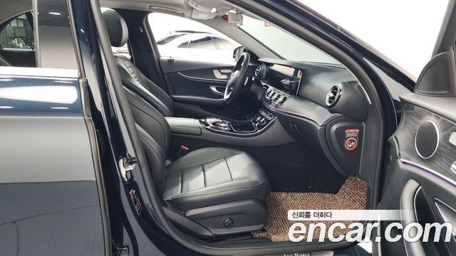 Mercedes-Benz E-Class E300 Avantgarde