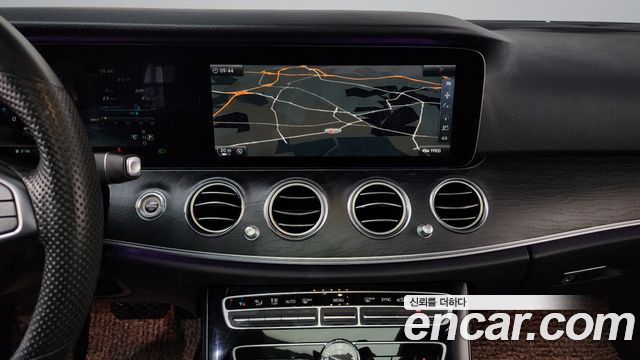 Mercedes-Benz E-Class E300 Avantgarde