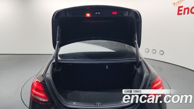 Mercedes-Benz E-Class E300 Avantgarde