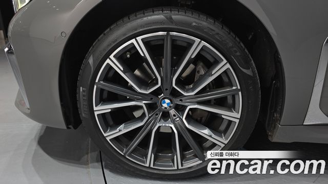 BMW 7-Series 740Li xDrive M Sport Package
