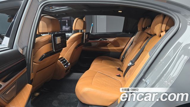 BMW 7-Series 740Li xDrive M Sport Package