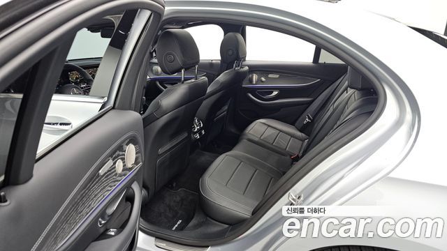 Mercedes-Benz E-Class E350 4MATIC AMG Line