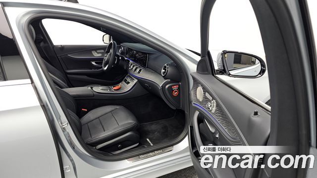 Mercedes-Benz E-Class E350 4MATIC AMG Line