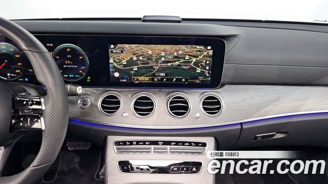Mercedes-Benz E-Class E350 4MATIC AMG Line