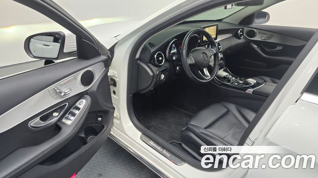 Mercedes-Benz C-Class C200 Avantgarde