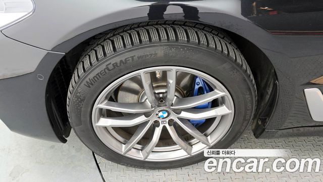 BMW 5-Series 530i xDrive M Sport Package Plus