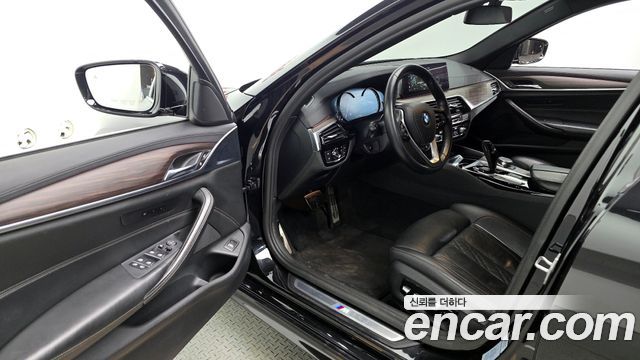 BMW 5-Series 530i xDrive M Sport Package Plus