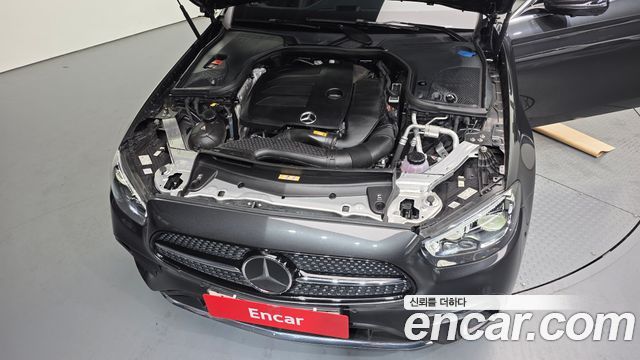 Mercedes-Benz E-Class E350 4MATIC AMG Line