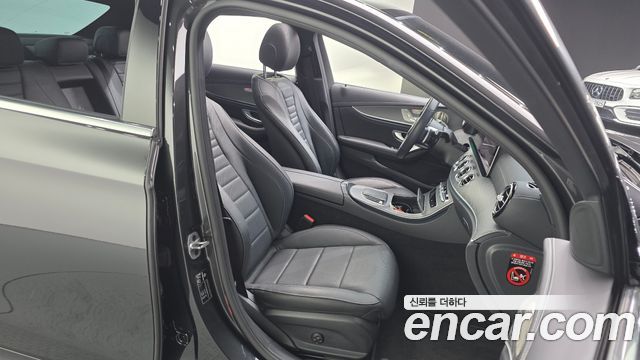 Mercedes-Benz E-Class E350 4MATIC AMG Line