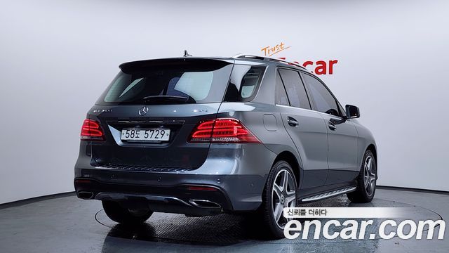 Mercedes-Benz GLE-Class GLE350 d 4MATIC Premium