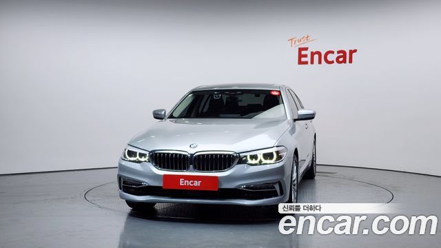 BMW 5-Series 520i Luxury