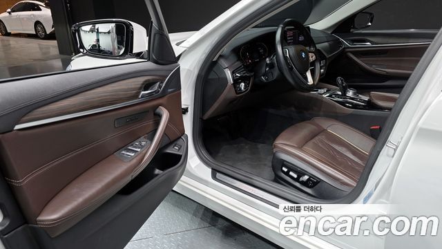 BMW 5-Series 520d Luxury Plus