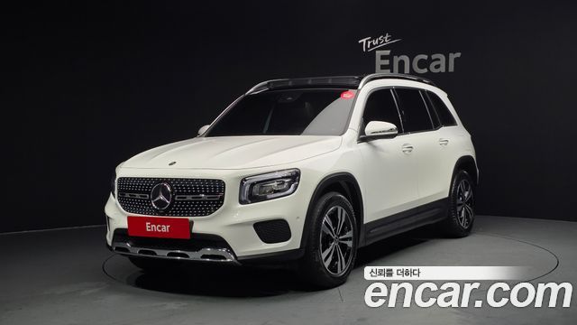 Mercedes-Benz GLB-Class GLB220