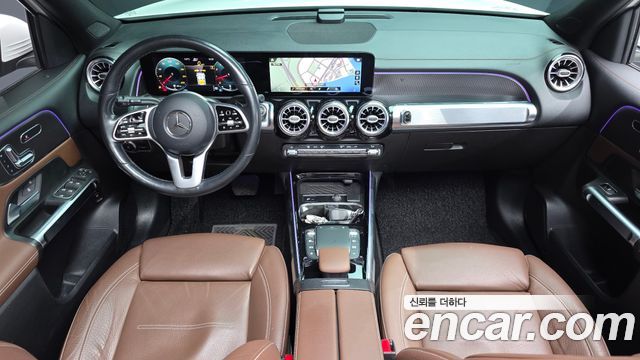 Mercedes-Benz GLB-Class GLB220