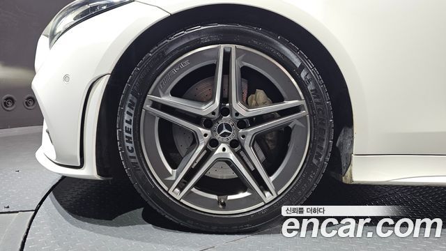 Mercedes-Benz CLS-Class CLS300d AMG Line