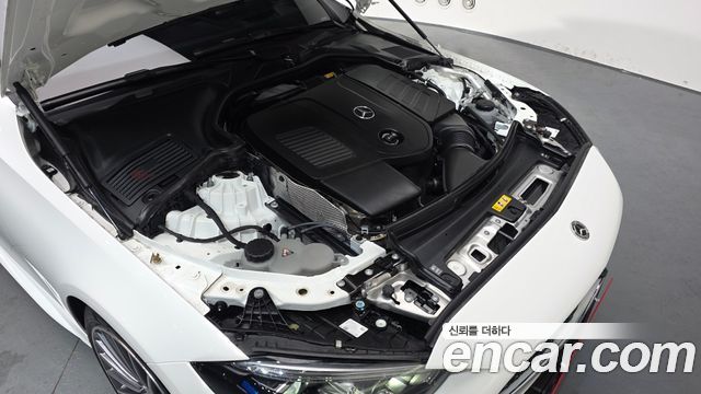 Mercedes-Benz C-Class C300 4MATIC AMG Line