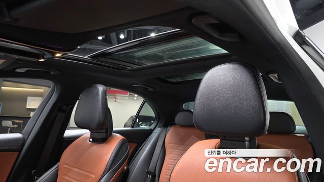 Mercedes-Benz C-Class C300 4MATIC AMG Line