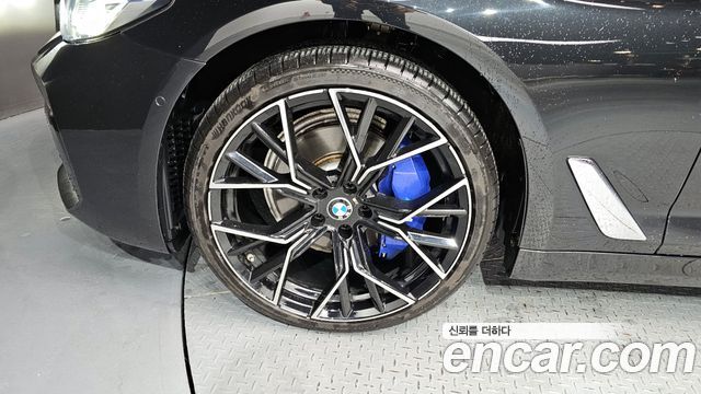 BMW 5-Series 520i Luxury