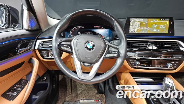 BMW 5-Series 520i Luxury
