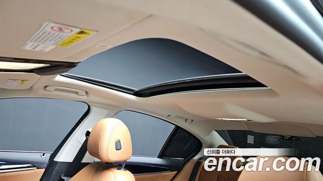 BMW 5-Series 520i Luxury