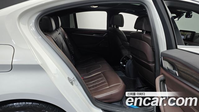 BMW 5-Series 530i M Sport Package