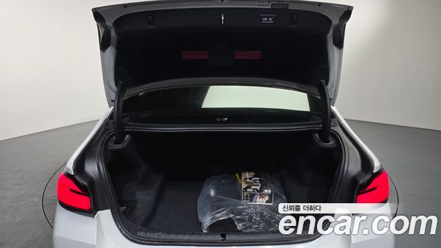 BMW 5-Series 530i M Sport Package