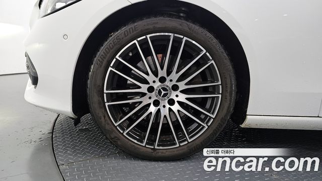 Mercedes-Benz C-Class C300 4MATIC Avantgarde