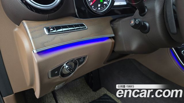 Mercedes-Benz E-Class E220d 4MATIC Exclusive