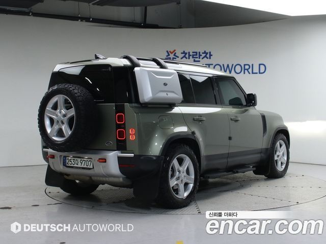 Land Rover Defender 110 D240 SE