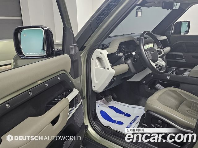 Land Rover Defender 110 D240 SE