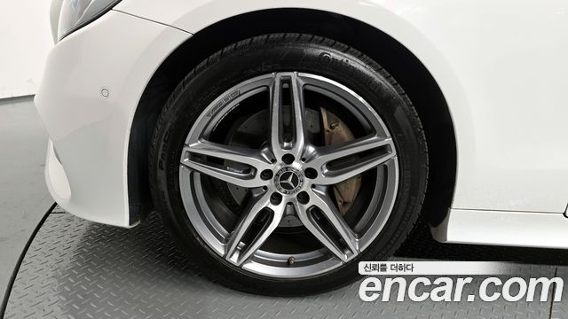 Mercedes-Benz E-Class E220d Coupe