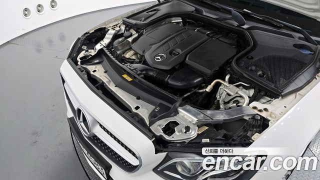 Mercedes-Benz E-Class E220d Coupe