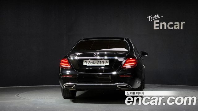 Mercedes-Benz E-Class E300e Exclusive