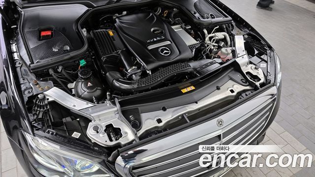 Mercedes-Benz E-Class E300e Exclusive