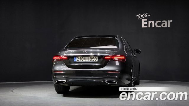 Mercedes-Benz E-Class E350 4MATIC AMG Line