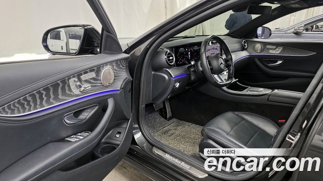 Mercedes-Benz E-Class E350 4MATIC AMG Line