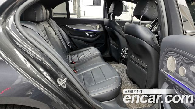 Mercedes-Benz E-Class E350 4MATIC AMG Line