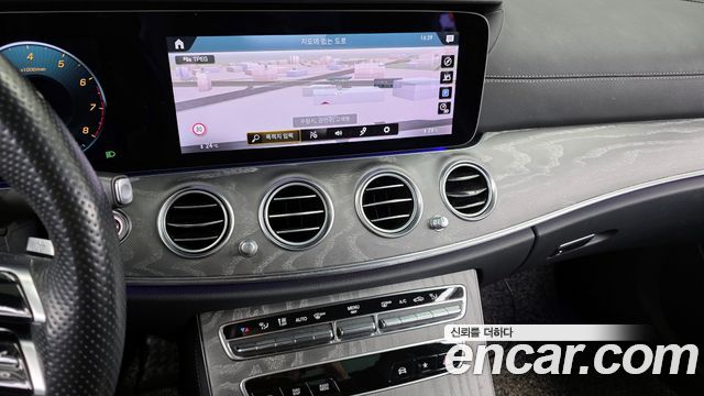 Mercedes-Benz E-Class E350 4MATIC AMG Line