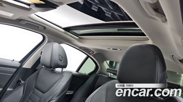 BMW 3-Series 320e Luxury