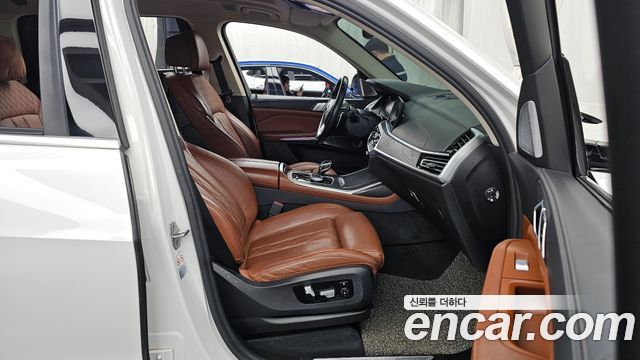 BMW X7 xDrive 40i Design Pure Excellence 6-Seater