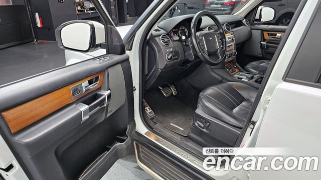 Land Rover Discovery 3.0 SDV6 SE