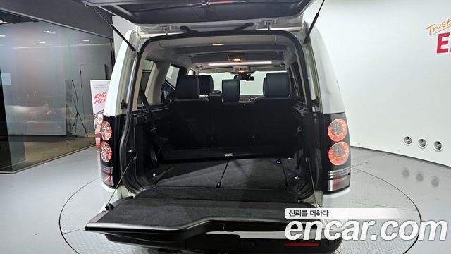 Land Rover Discovery 3.0 SDV6 SE