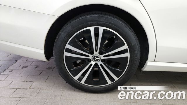 Mercedes-Benz E-Class E250 Avantgarde