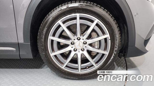 Mercedes-Benz GLA-Class GLA45 AMG 4MATIC+