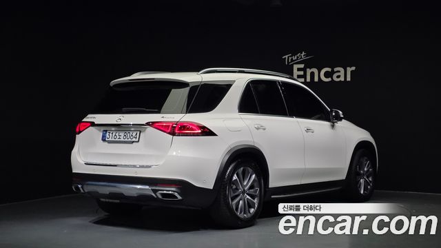 Mercedes-Benz GLE-Class GLE300d 4MATIC
