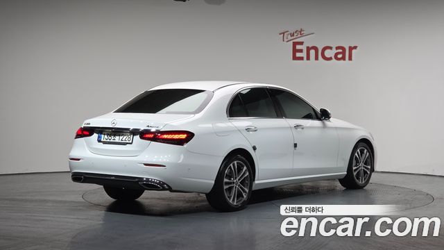 Mercedes-Benz E-Class E350 4MATIC Avantgarde