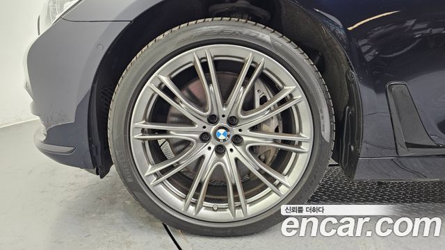 BMW 7-Series 750Li xDrive Vision 100 Edition
