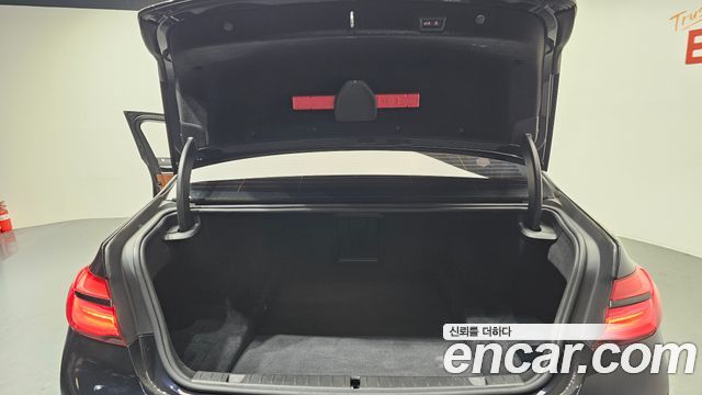 BMW 7-Series 750Li xDrive Vision 100 Edition