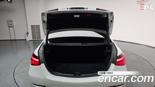 Mercedes-Benz C-Class C300 4MATIC Avantgarde