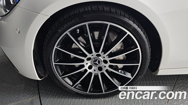 Mercedes-Benz E-Class E350 4MATIC AMG Line